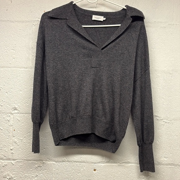 The Reset Sweaters - THE RESET R LABEL grey cashmere wool blend v neck collared sweater sz XS